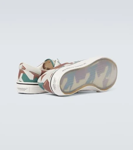 UNDERCOVER Camouflage canvas sneakers 7