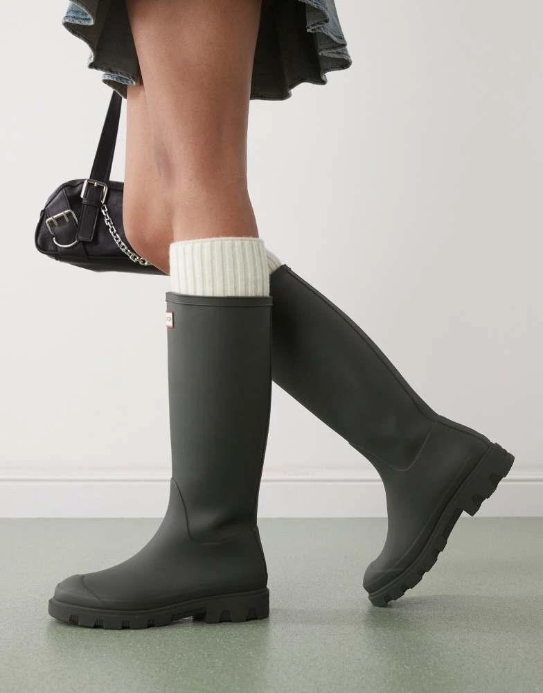 Hunter Hunter Downpour tall wellington boots in dark olive 3