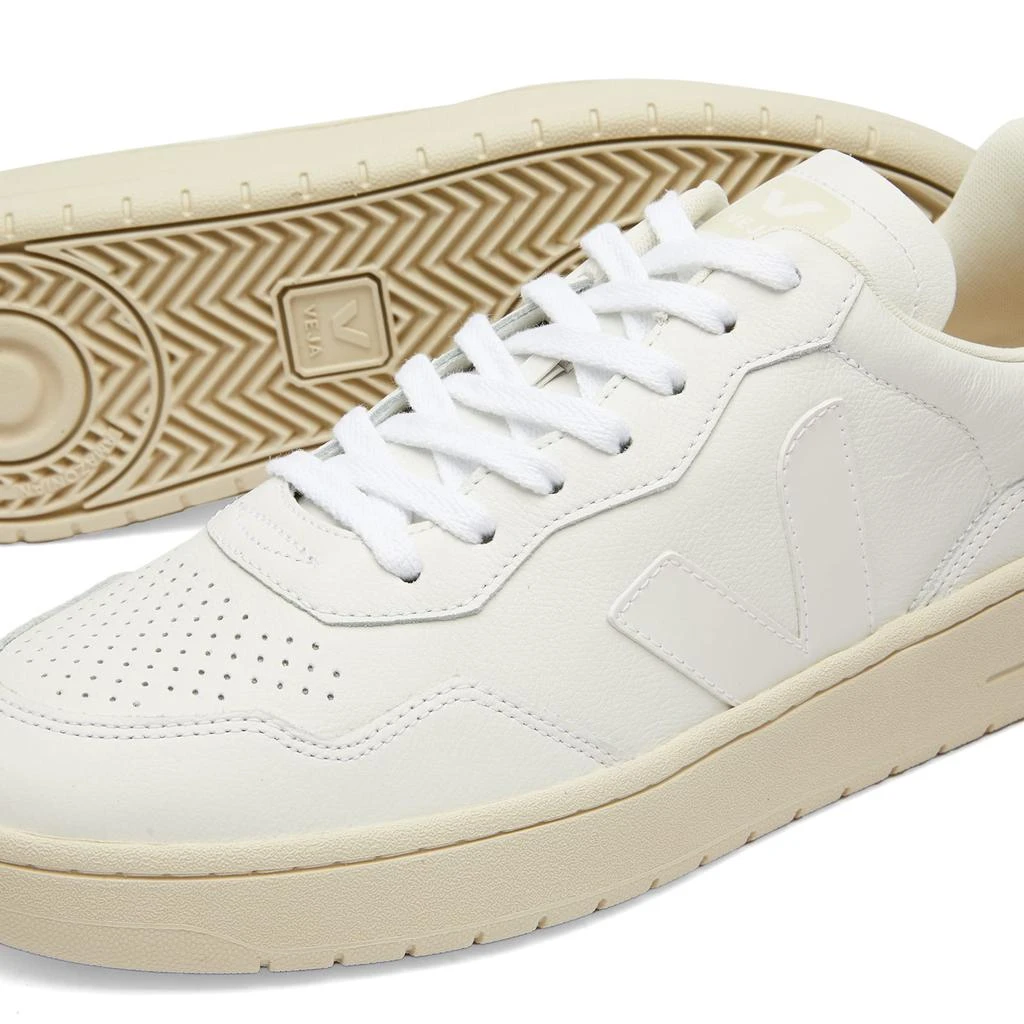 Veja Veja V-90 Organic Leather Sneaker 5