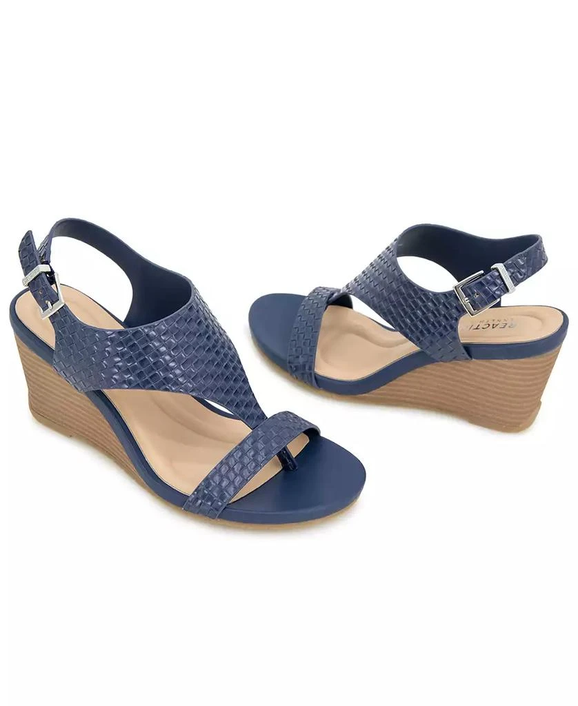 Kenneth Cole Women's Greatly Thong Almond Toe Wedge Sandals 8