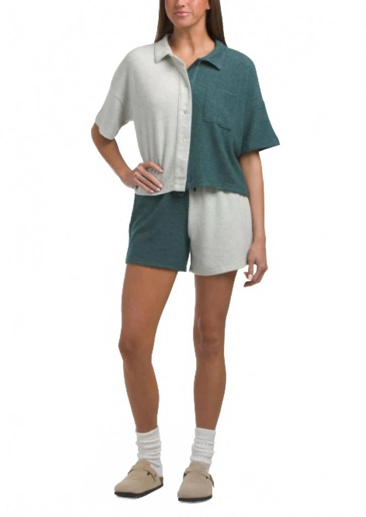 GILLI Color Block Loungewear Set - Regular
Plus In Heather Grey