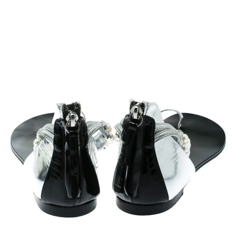 Giuseppe Zanotti Giuseppe Zanotti Silver Patent Leather Pearl Embellished Ankle Strap Toe Ring Flats Size 38 5