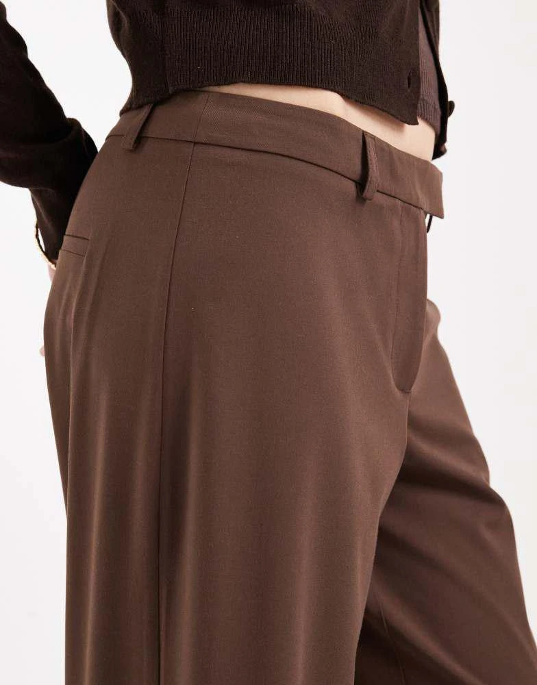 ASOS ASOS DESIGN low rise 90
s tailored trouser in 5