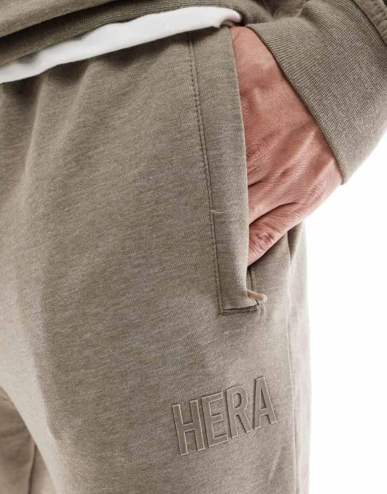 HERA Hera Mens focus tapered sweatpant in marsh grey 4