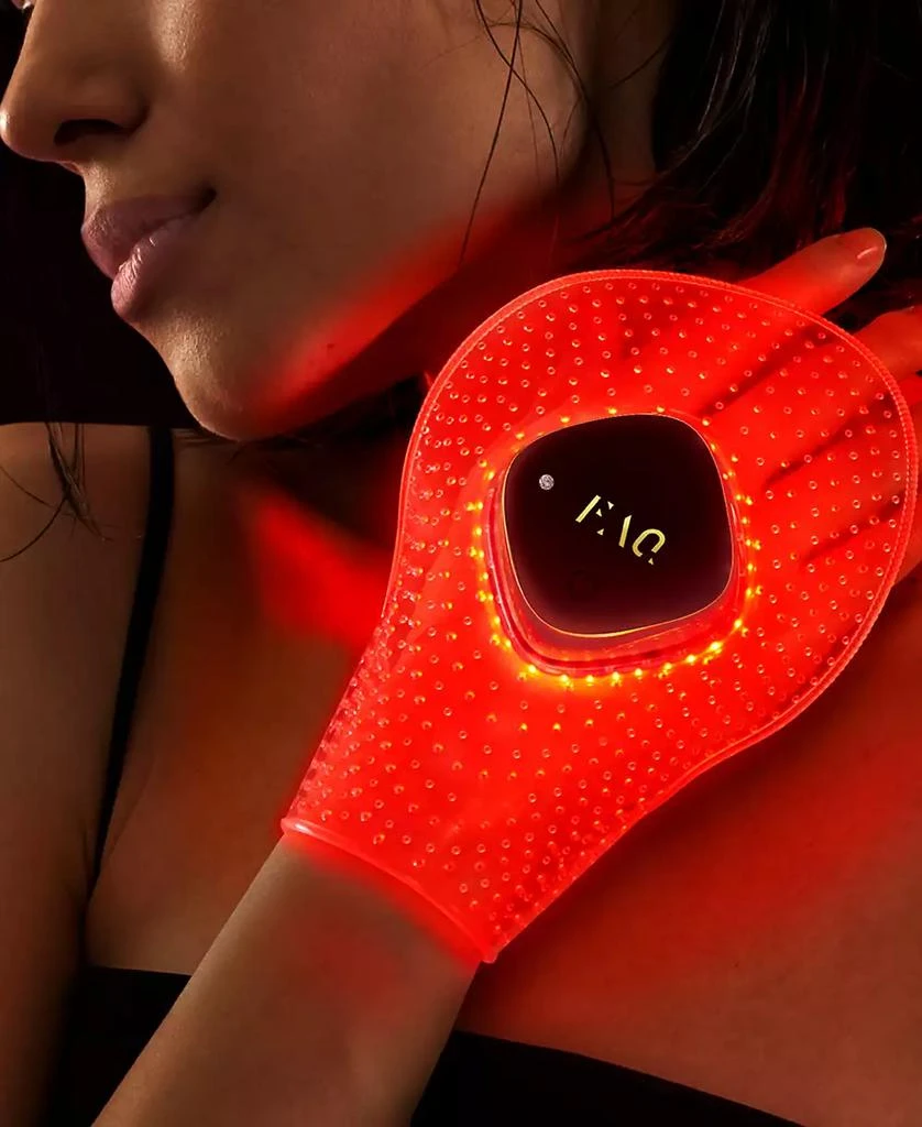 Foreo FAQ 221 Silicone LED + Near-Infrared Hand Mask 4