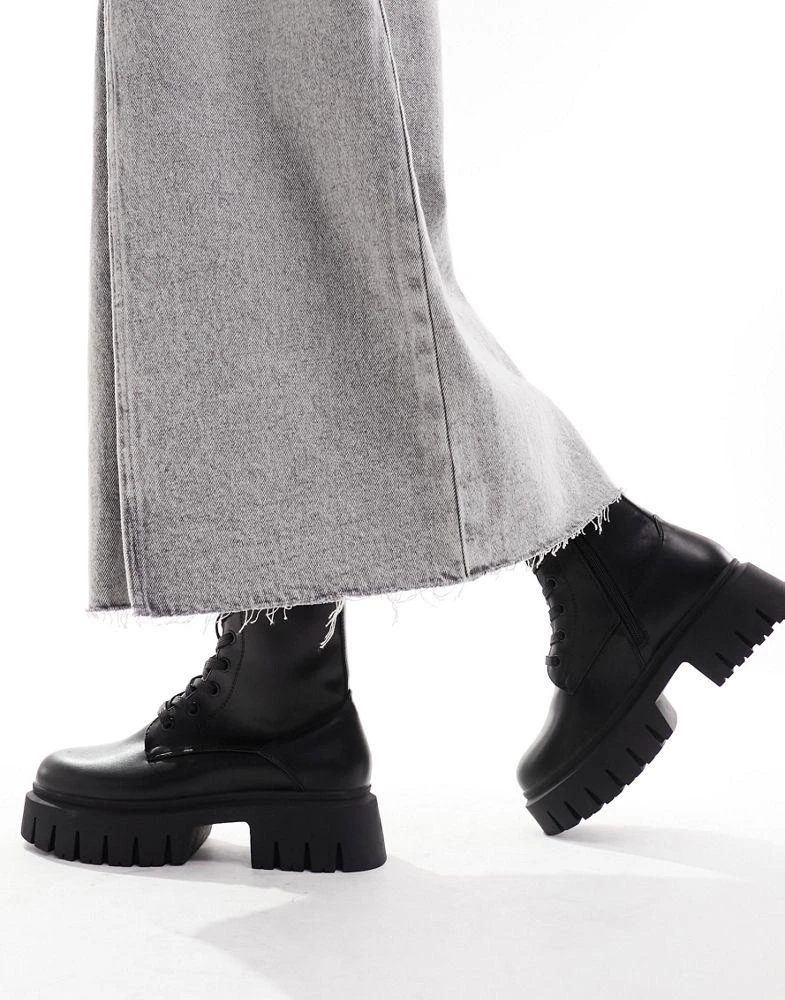 ASOS ASOS DESIGN Anchor chunky lace up boots in black 3
