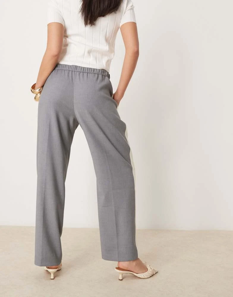 Abercrombie & Fitch Abercrombie & Fitch pull on straight leg trouser with pintuck detail in grey 4