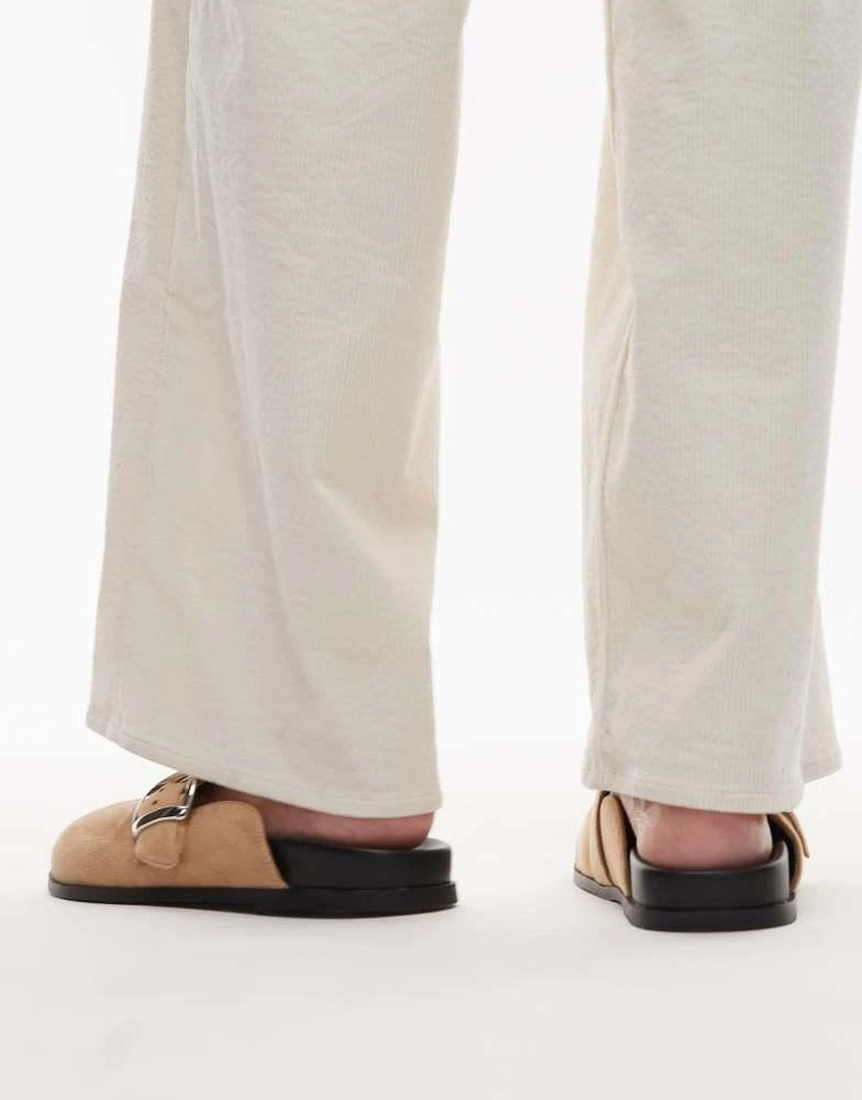 Topshop Topshop Beck clog in tan suede 3