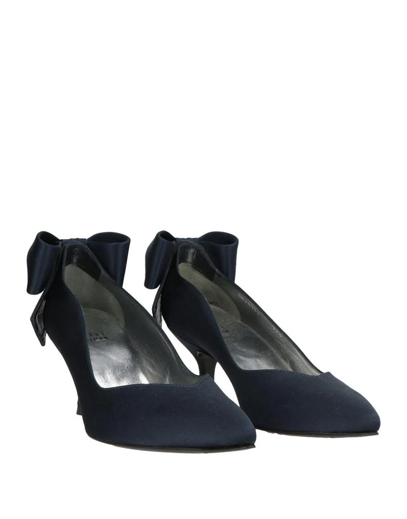 Stuart Weitzman Pump 2