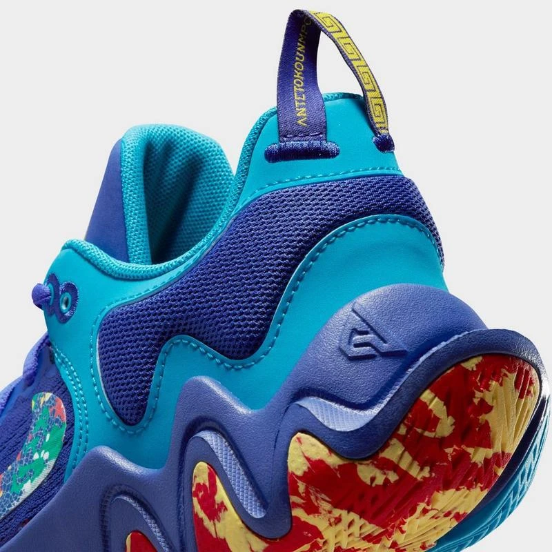 NIKE Big Kids’ Nike Giannis Immortality 2 Basketball Shoes 3
