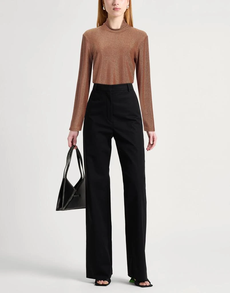 CALIBAN Turtleneck 2