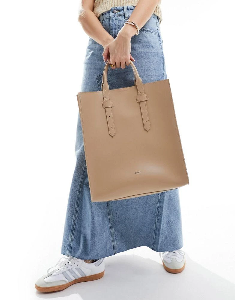 PASQ PASQ structured tote bag with detachable crossbody strap in sand 3
