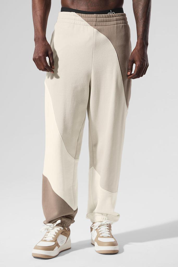 Alo Make Waves Sweatpant - Limestone Tonal