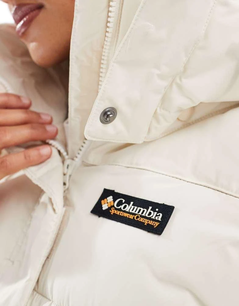 Columbia Columbia Snowqualmie II jacket in chalk white 3