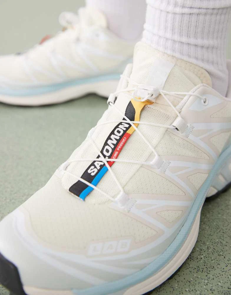 Salomon Salomon XT-6 trainers in off white and blue 4