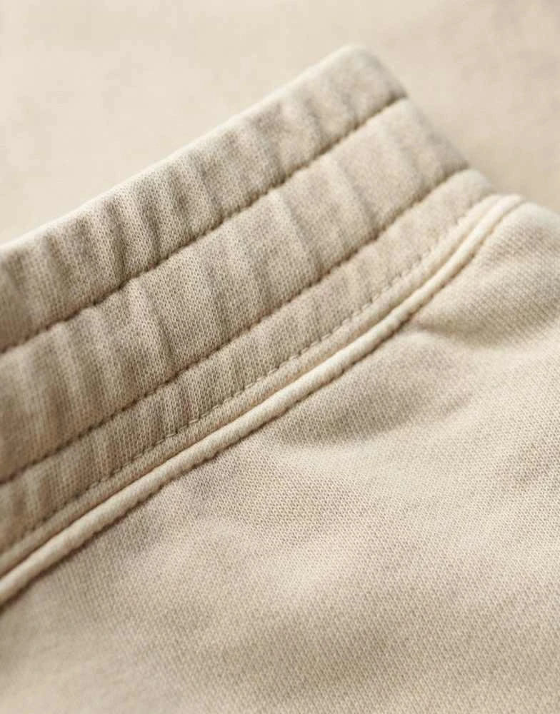 Superdry Superdry Contrast stitch cargo shorts in washed pelican beige 2