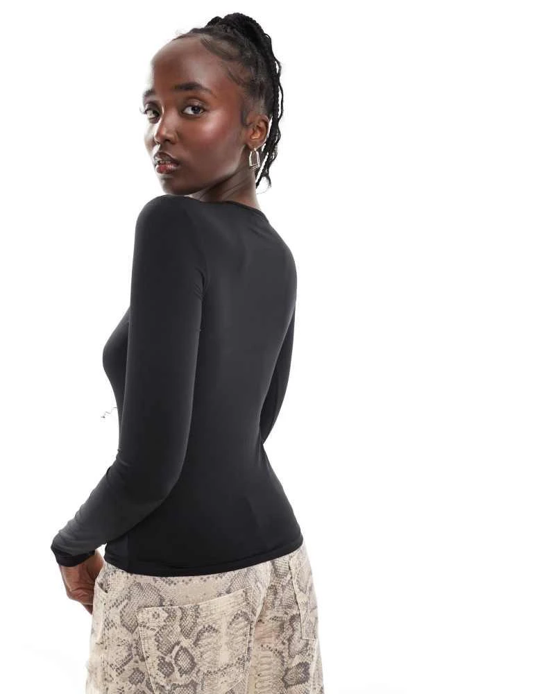 Weekday Weekday Fine long sleeve t-shirt in black 4