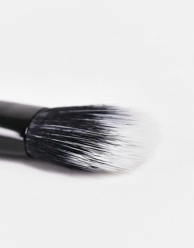 e.l.f. e.l.f. Putty Blush Brush 3