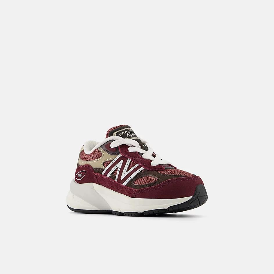 New Balance 990v6