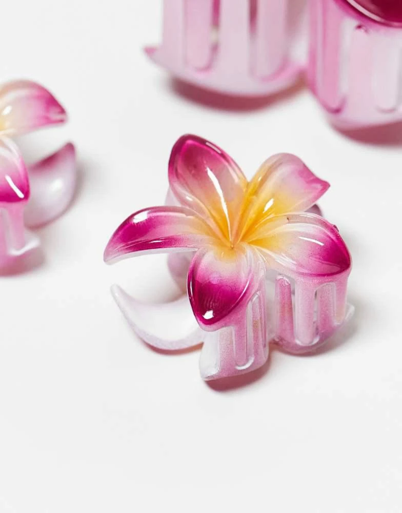 Stradivarius Stradivarius 3 pack flower hair clips in multi 3