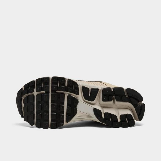 NIKE Women's Nike Zoom Vomero 5 Casual Shoes 6