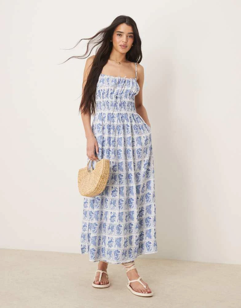 Abercrombie & Fitch Abercrombie & Fitch flowy maxi dress in blue stamp print 1