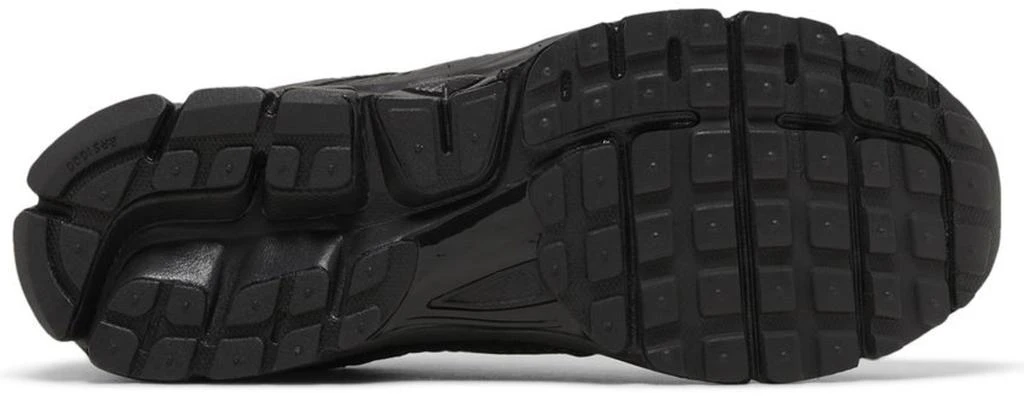 NIKE Zoom Vomero 5 Triple Black 6