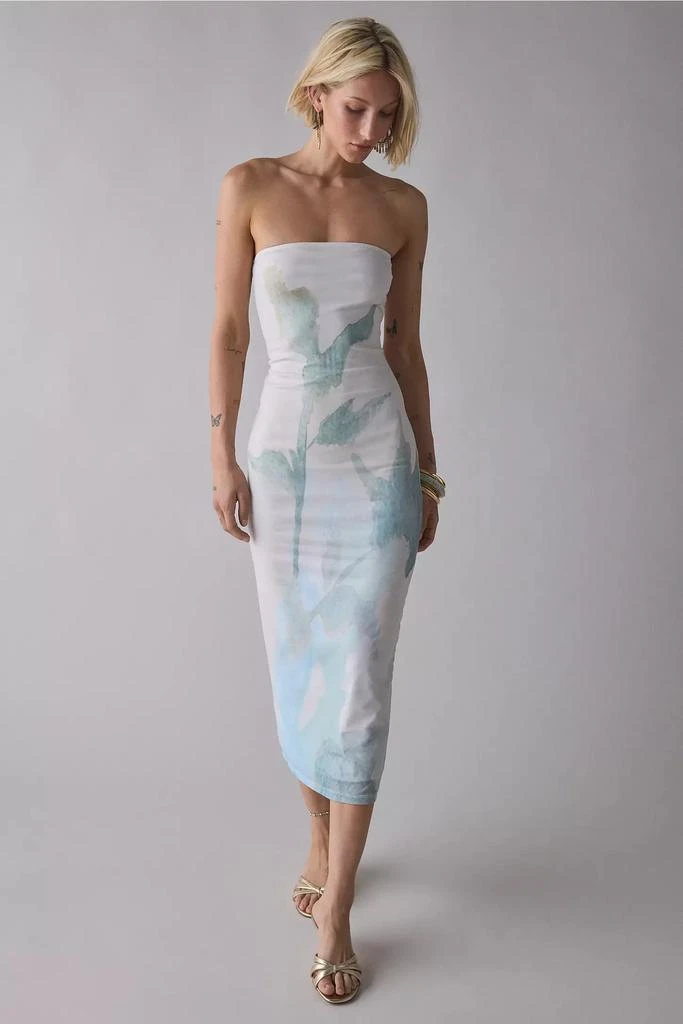 Shop Motel Rosbandi Abstract Painted Floral Mesh Strapless Midi Dress on  Sale at BeyondStyle  Get 44% Off Motel Rosbandi Abstract Painted Floral  Mesh Strapless Midi Dress with Limited-Time Flash Deals, Exclusive