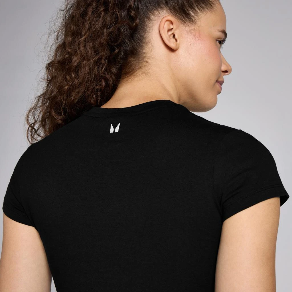 Myprotein MP Women's Basics Body Fit Short Sleeve Crop T 5