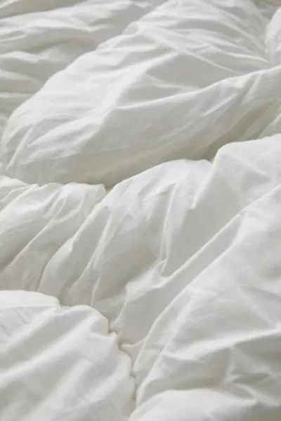 Urban Outfitters Gwendolyn Puffy Comforter 6