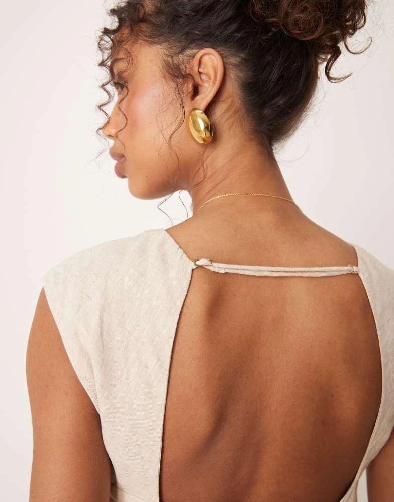 Abercrombie & Fitch Abercrombie & Fitch open back detail cap sleeve top in beige 2