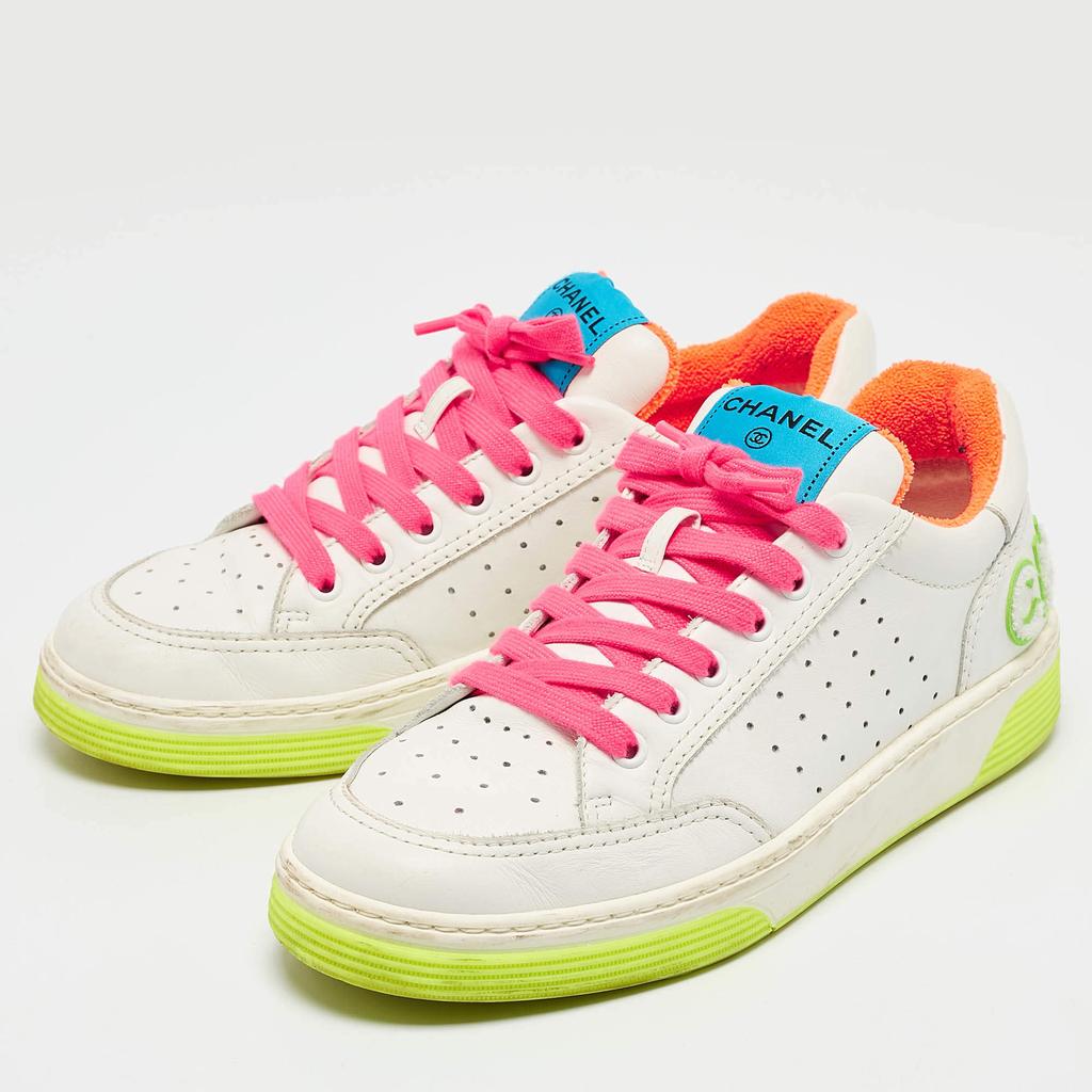 Chanel Chanel White Perforated Leather Logo Low Top Sneakers Size 39
