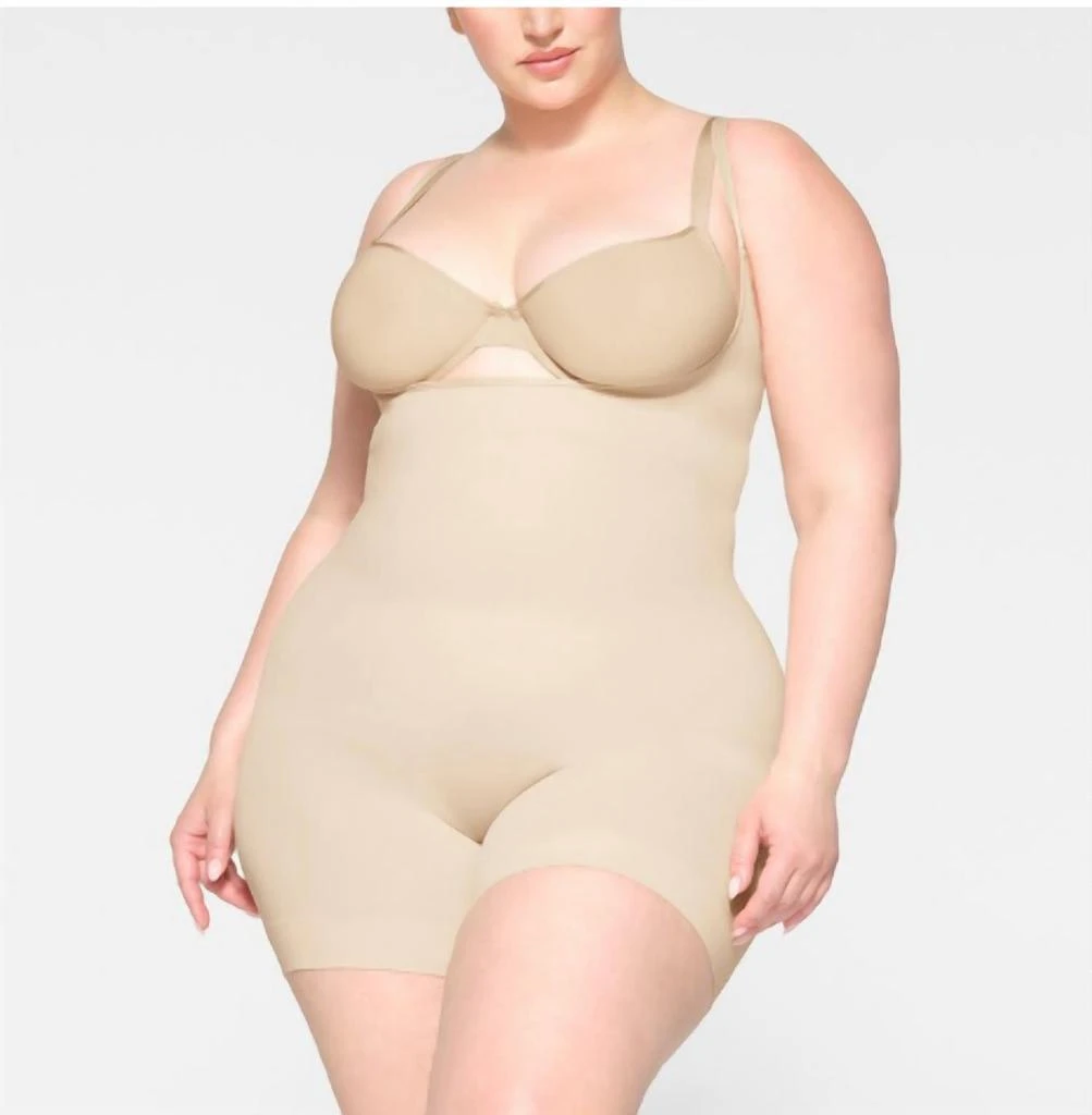 SKIMS Skims - Plus Seamless Sculpt Open Bust Shortie Bodysuit