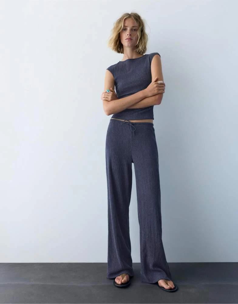 Pull&Bear Pull&Bear Wide-leg crepe trousers in navy