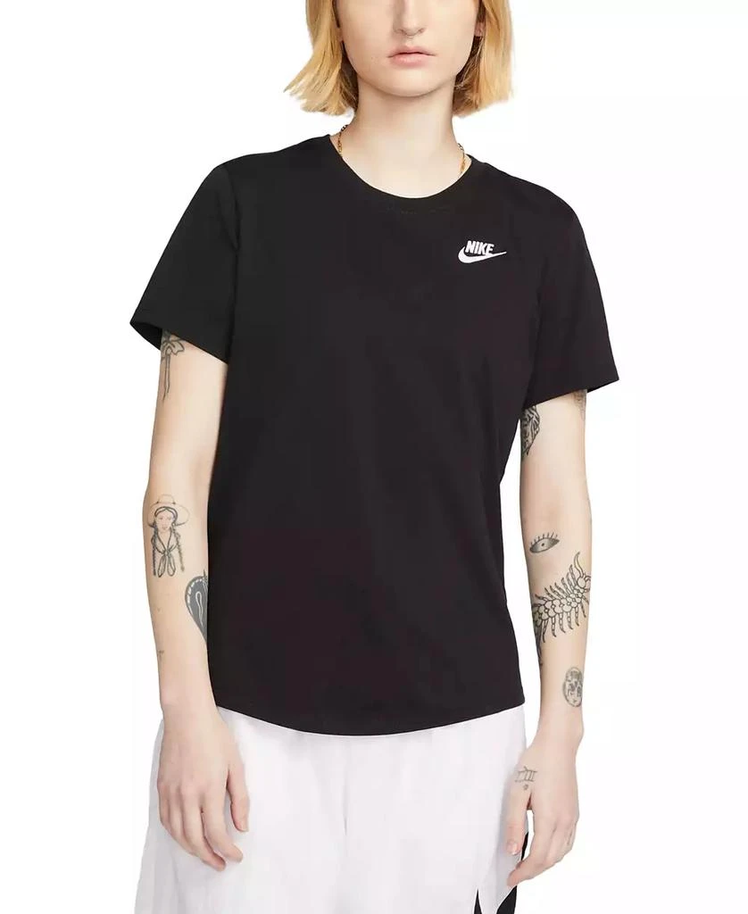 NIKE Women's   Sportswear Club Essentials   T-Shirt 3