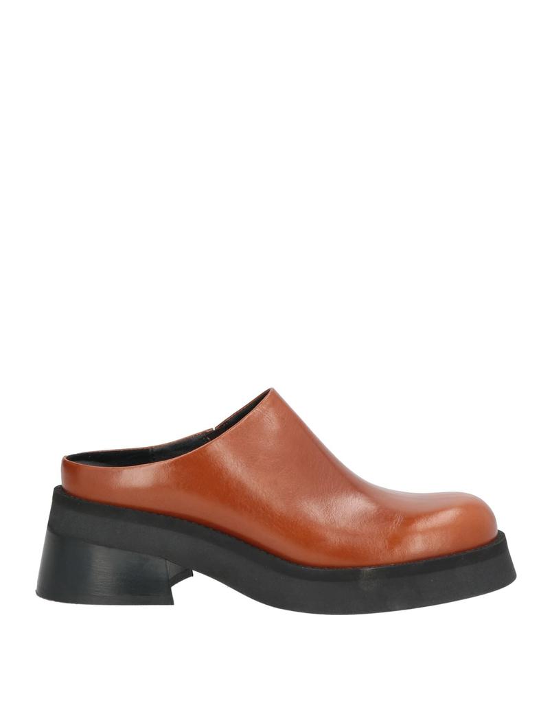 E8 by MIISTA Mules and clogs