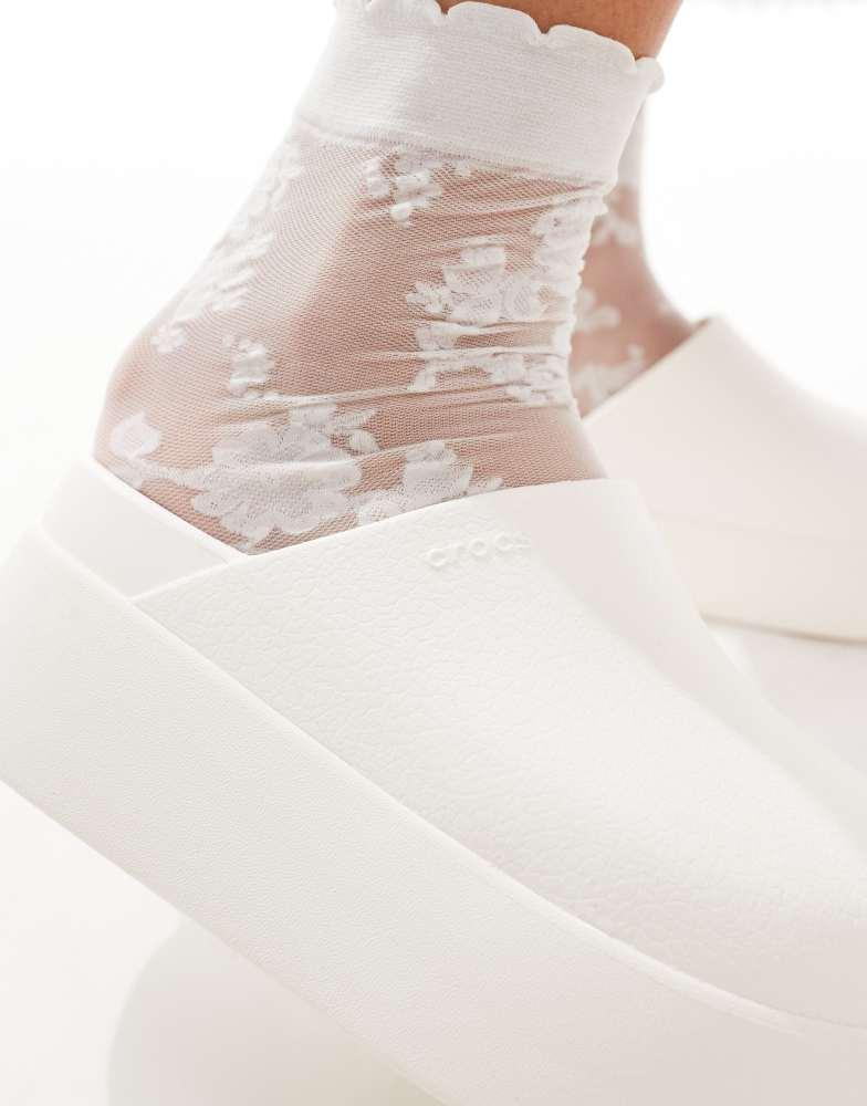 Crocs Crocs Dylan platform clog in white - Sandals - BeyondStyle