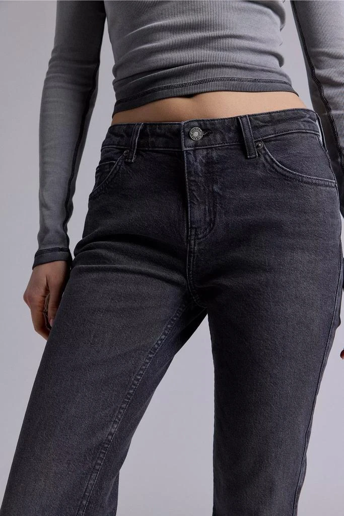 GUESS JEANS GUESS JEANS G09 Mid-Rise Bootcut Jean 4