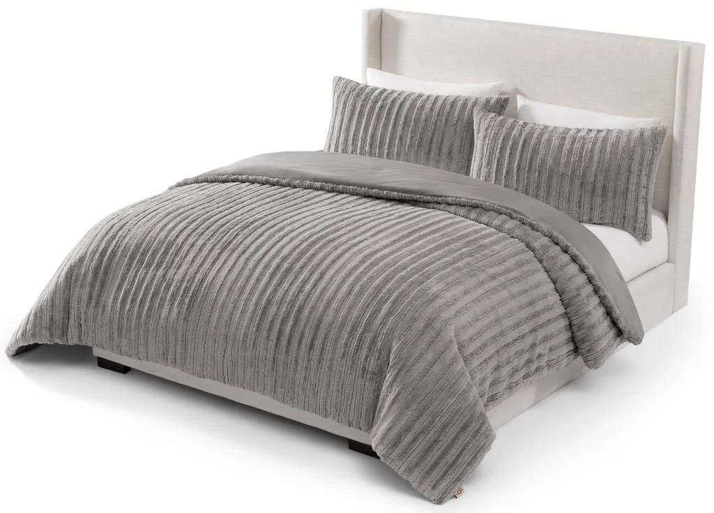 UGG UGG Kenzie Full/Queen Comforter Set with 2 Pillow Shams Plush Faux Fur Bedding Soft Warm Down Alternative Comforter Washable Hypoallergenic Fluffy Blanket Set for Bedroom, Full/Queen Size, Seal Grey