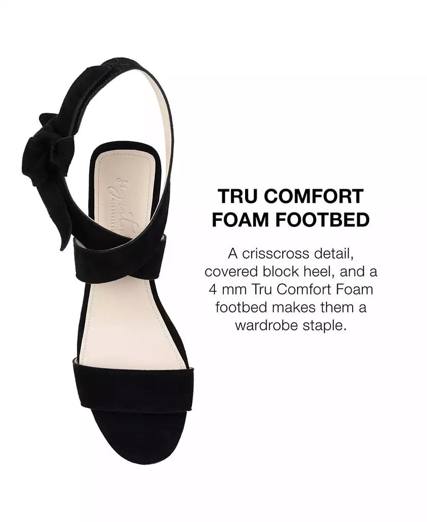 Journee Signature Women's Hether Block Heel Sandals 6