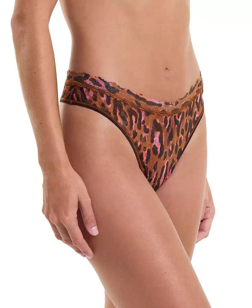 Hanky Panky Women's Printed Signature Lace V-Front High Cut Thong 1