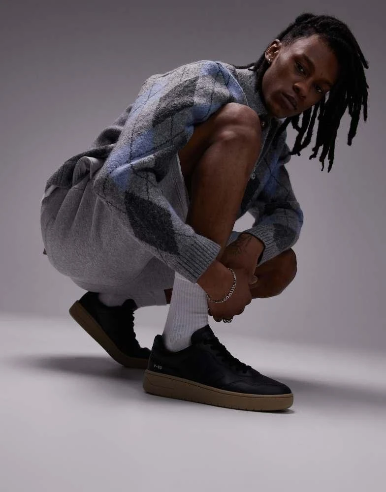 Veja VEJA V-90 trainer in black black dune 1