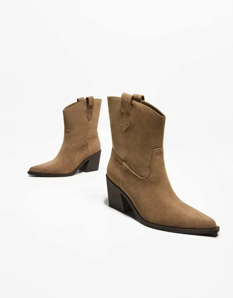 Bershka Bershka asymmetric heeled cowboy ankle boots in tan 3