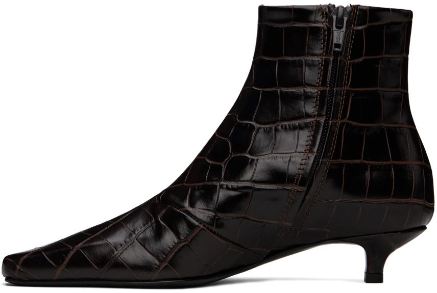 【関税込み】TOTEME ブラウン The Slim ブーツ Brown 'The Slim' Boots by TOTEME on Sale