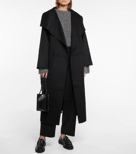 Totême Signature wool and cashmere coat 2