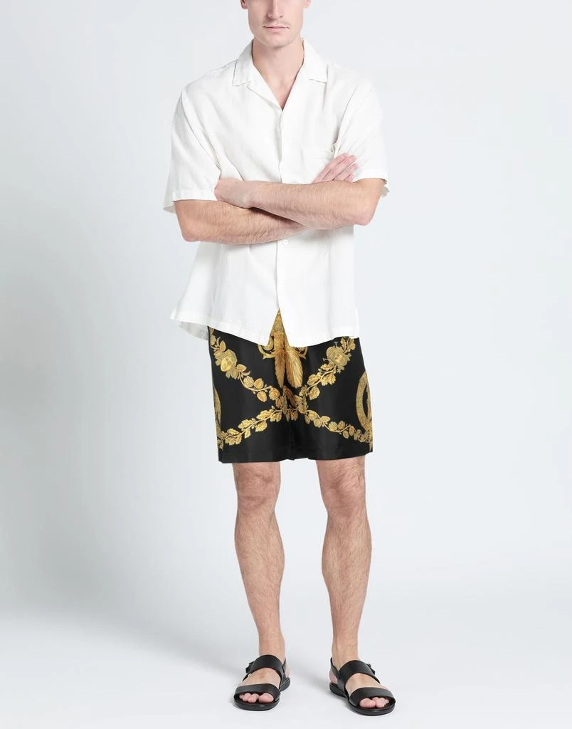 Versace Shorts
Bermuda 2