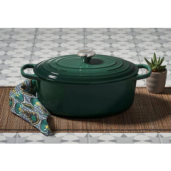 Le Creuset 6.75-Quart Signature Oval Dutch Oven 2