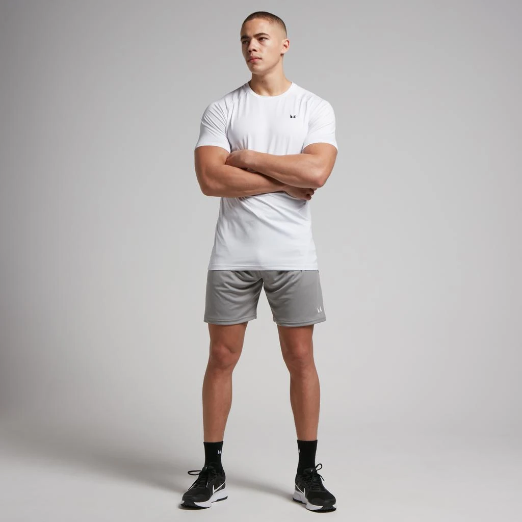 Myprotein MP Men's Lightweight 7" Training Shorts 3