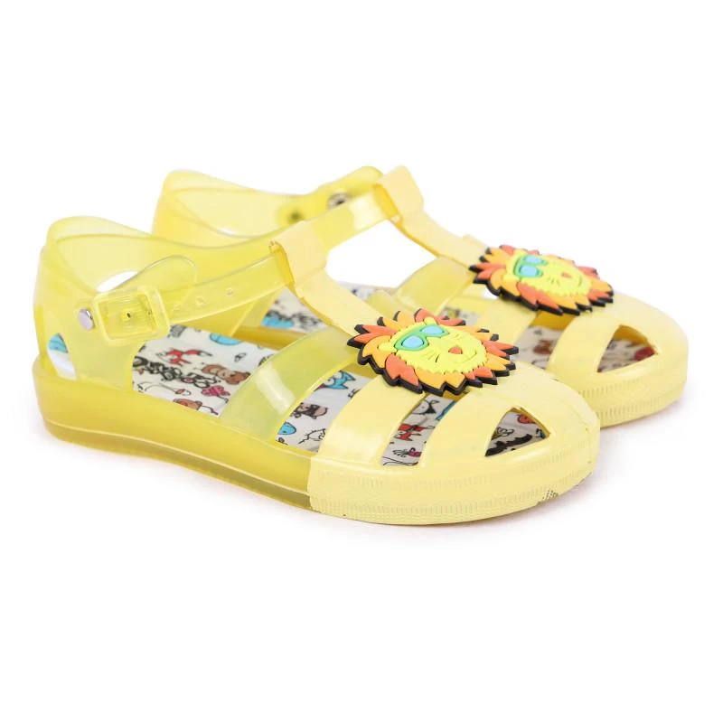 COLORS OF CALIFORNIA Appliqued lion rubber sandals in yellow 1