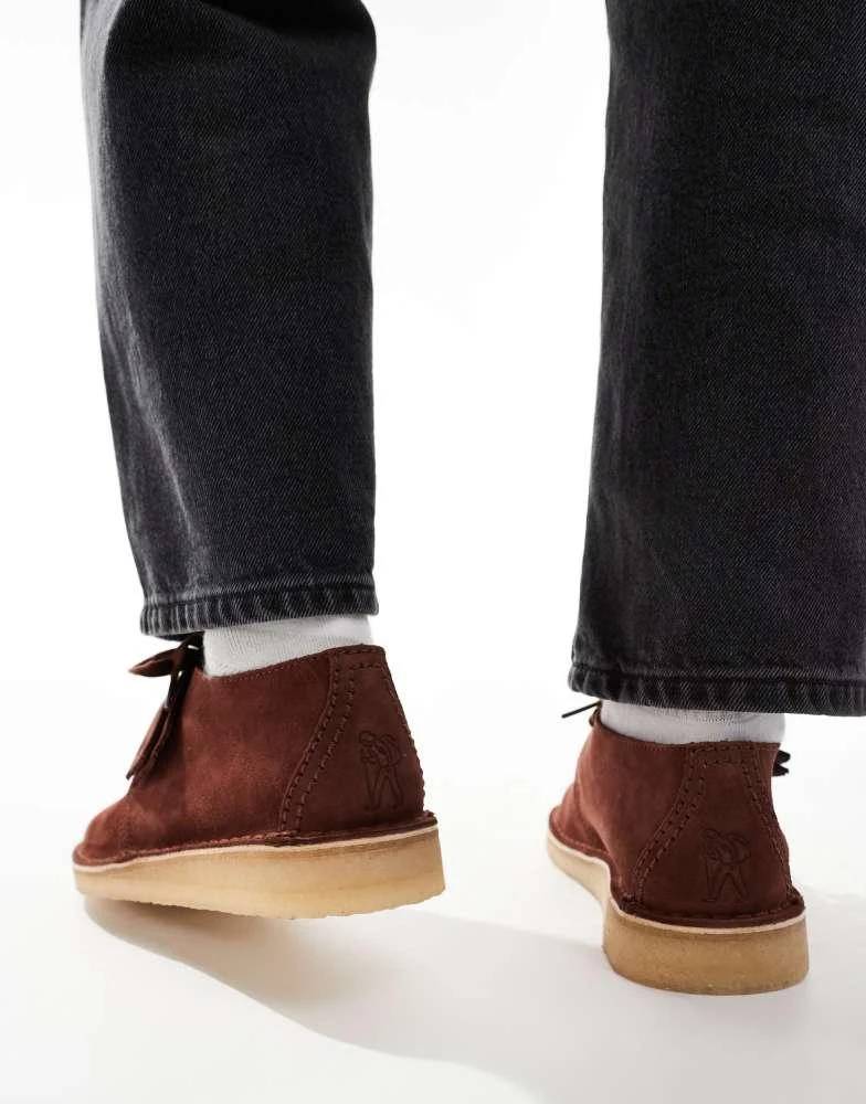 Clarks Clarks Orginals Desert Trek shoes in dark brown 2